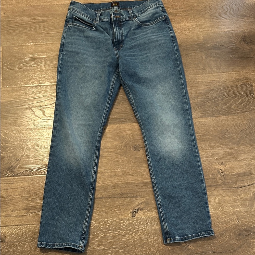 Lee Men's Straight Fit Blue Jeans